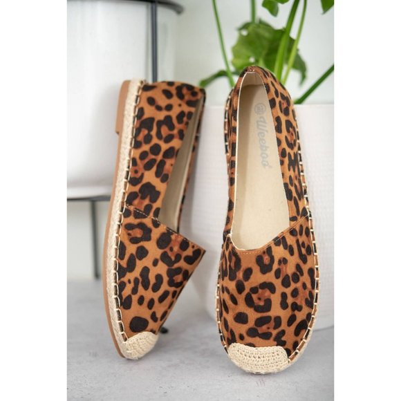 Shoes - Espadrille Slip-On Flats in Leopard